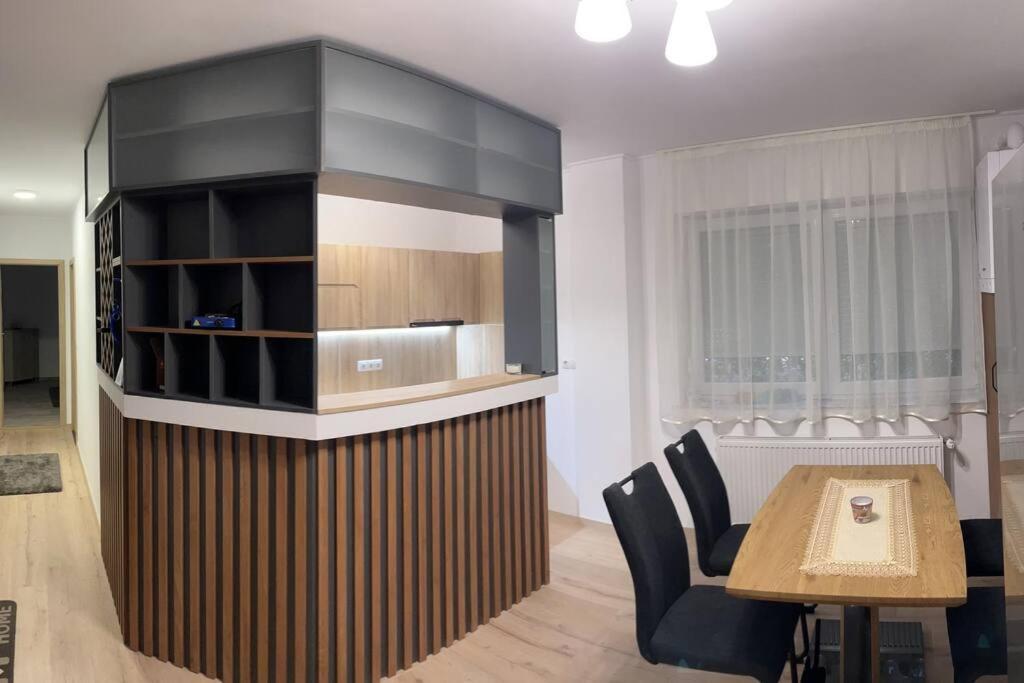 Bingo Apartman Cristuru Secuiesc Exterior foto